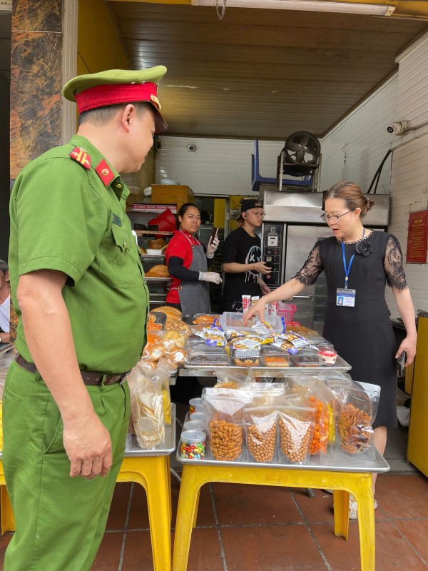 Phường Hà Lầm tăng cường công tác kiểm tra vệ sinh an toàn thực phẩm trên địa bàn