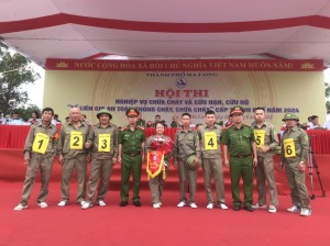 Đoàn vận động viên phường Hà Lầm tham gia Hội thi nghiệp vụ chữa cháy và cứu nạn, cứu hộ, "Tổ liên gia an toàn phòng cháy, chữa cháy" cấp thành phố năm 2024