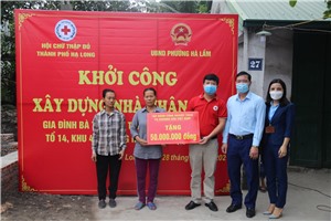 Khởi công và bàn giao nhà nhân đạo cho 2 hộ nghèo tại phường Hà Lầm