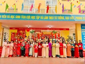 Các trường học trên địa bàn phường Hà Lầm tổ chức hoạt động trải nghiệm "Lễ hội mừng xuân" chào mừng Tết nguyên đán Ất Tỵ 2025 